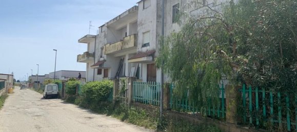 Коммерческая недвижимость с 5 комнатами в Селлия Марина, Италия № 164764 2