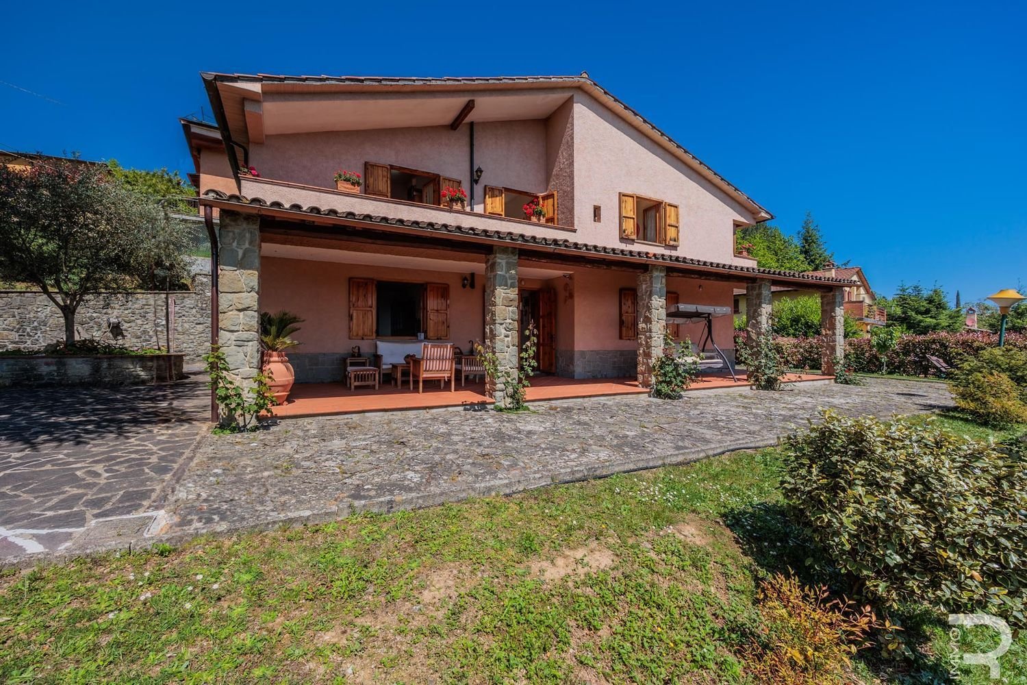 8 rooms Villa in Talla, Italy No. 83529