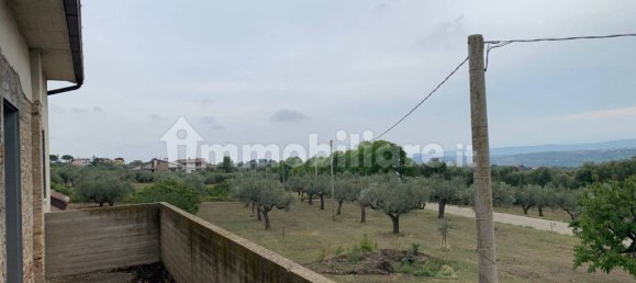 3 bedrooms House in Loreto Aprutino, Italy No. 252145 9