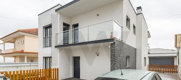 4 Schlafzimmer Haus in Seixal, Portugal, Nr. 86509 42