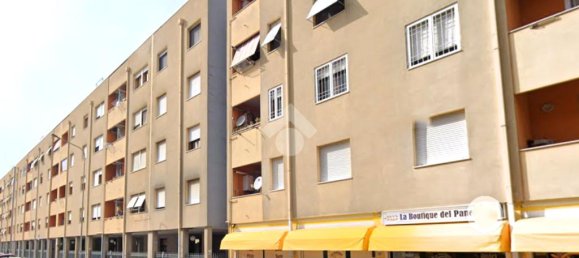 2 bedrooms Apartment in Aprilia, Italy No. 310116 2