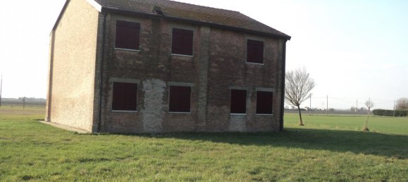 5غرفة منزل في Jolanda di Savoia, Italy رقم 144027 2