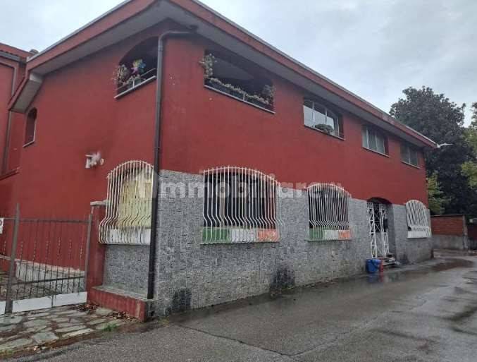Apartamento de 2 dormitorios en Leggiuno, Italy No. 266102