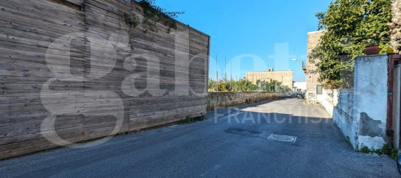 2 Schlafzimmer Haus in Bacoli, Italy, Nr. 58007 20