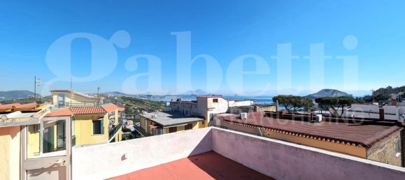 2 Schlafzimmer Haus in Bacoli, Italy, Nr. 58007 23