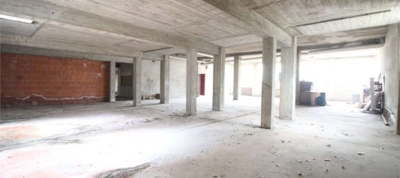 2 rooms Commercial property in Cassano d'Adda, Italy No. 8282 3