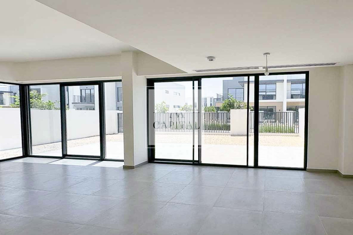 4 bedrooms Villa in The Valley, UAE No. 51975