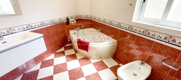 Вилла с 4 спальнями в Сент-Джулианс, Мальта № 8730 13