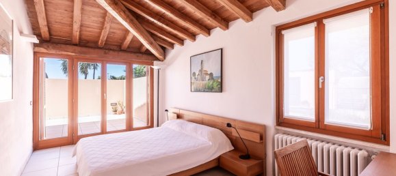 Вилла с 8 комнатами в Тарквиния, Италия № 258638 35