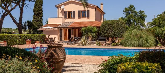 Вилла с 8 комнатами в Тарквиния, Италия № 258638 9