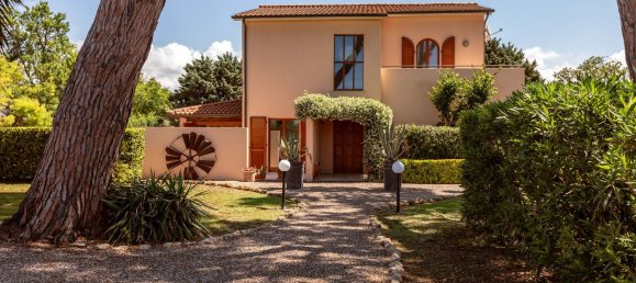 Вилла с 8 комнатами в Тарквиния, Италия № 258638 2