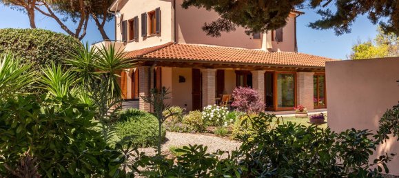 Вилла с 8 комнатами в Тарквиния, Италия № 258638 12