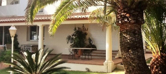 4 bedrooms Villa in Calpe, Spain No. 97541 3