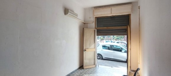40m² Commercial property in Cagliari, Italy No. 325286 5