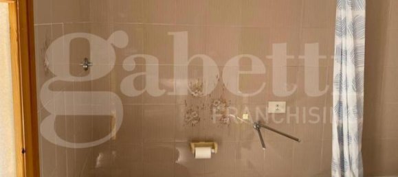 2-salle Appartement à Oristano, Italy No. 38130 9