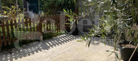 2-salle Appartement à Oristano, Italy No. 38130 11