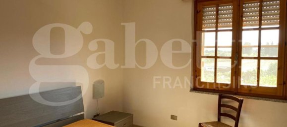 2-salle Appartement à Oristano, Italy No. 38130 6