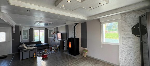 4 bedrooms House in Fougerolles-du-Plessis, France No. 95522 8