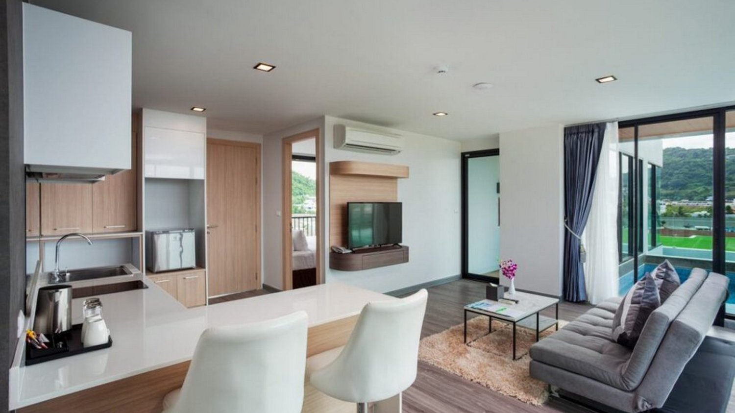 1 bedroom Condominium for sale in Phuket, Southern Thailand, Thailand № 27702