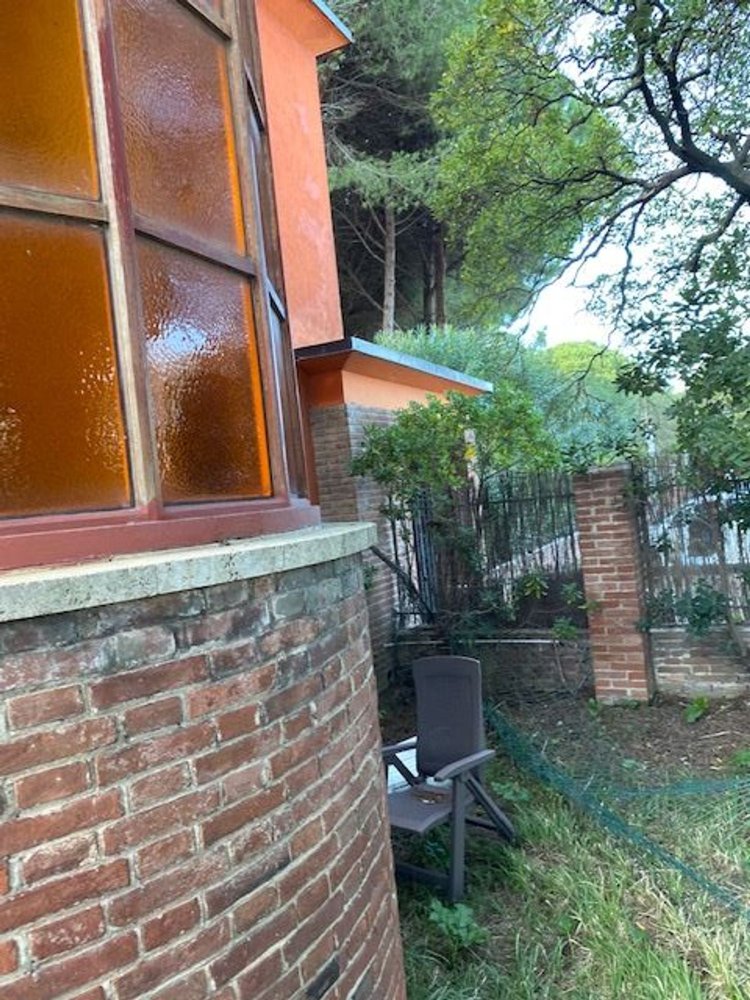 4-salle Villa à Pisa, Italy No. 85055