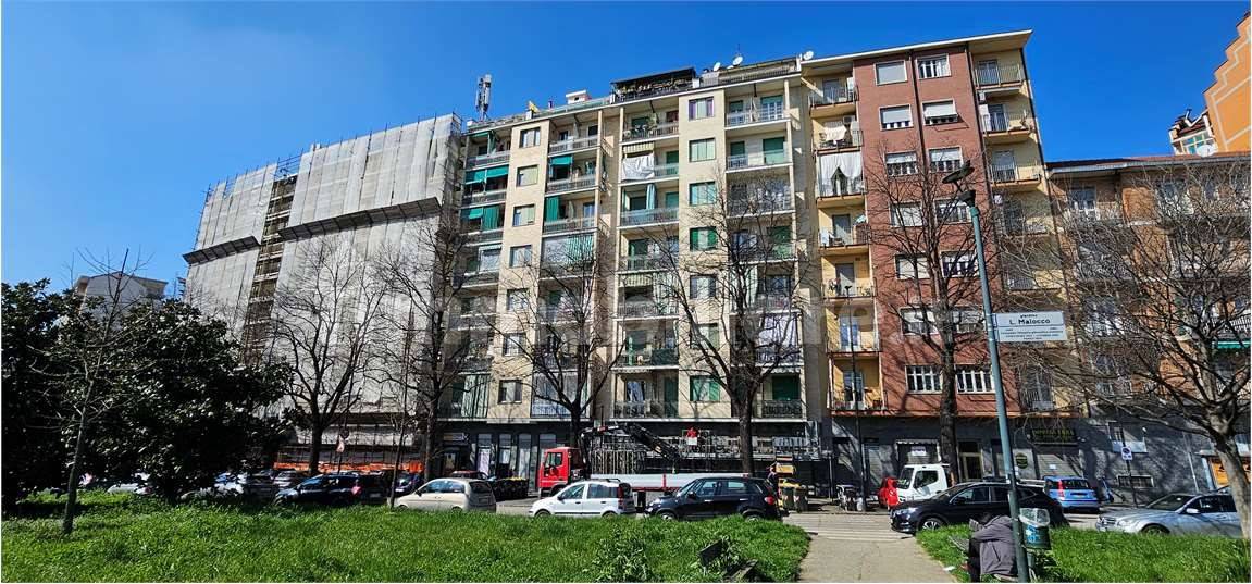 Квартира с 1 спальней в Турин, Италия № 216005