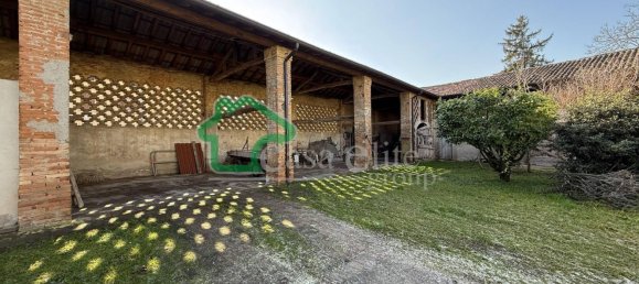 Вилла с 6 комнатами в Крема, Италия № 199671 16