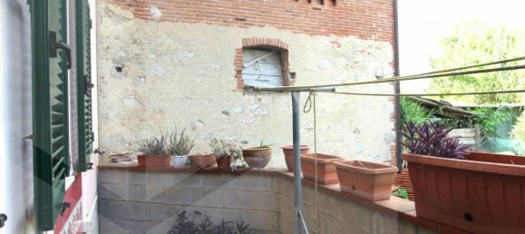 4 rooms House in Bientina, Italy No. 22782 22