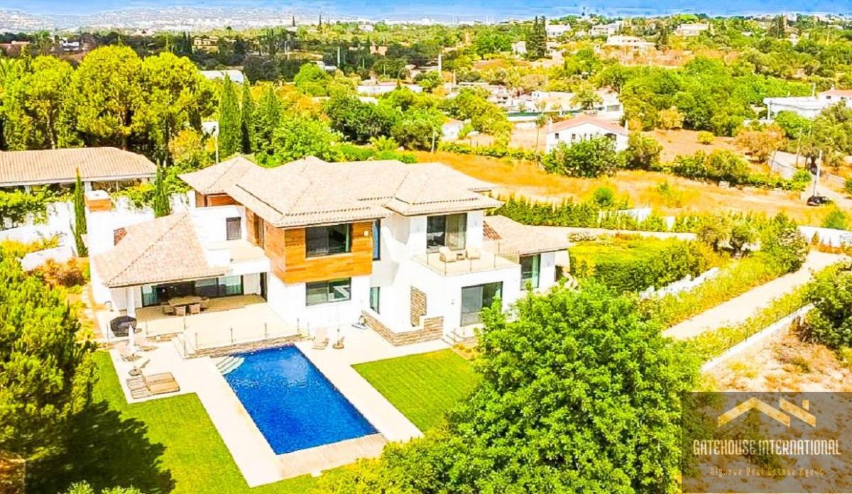 4 bedrooms Villa in Almancil, Portugal No. 9248