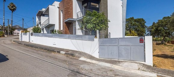 3 Schlafzimmer Haus in Leiria, Portugal, Nr. 305658 2