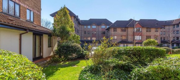 1 bedroom Apartment in London, United Kingdom No. 3608 11