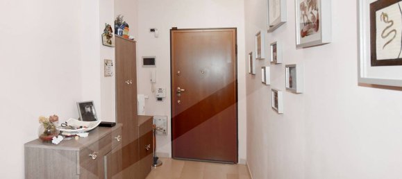 Apartamento de 3 divisões em Parabiago, Italy N.º 29880 11
