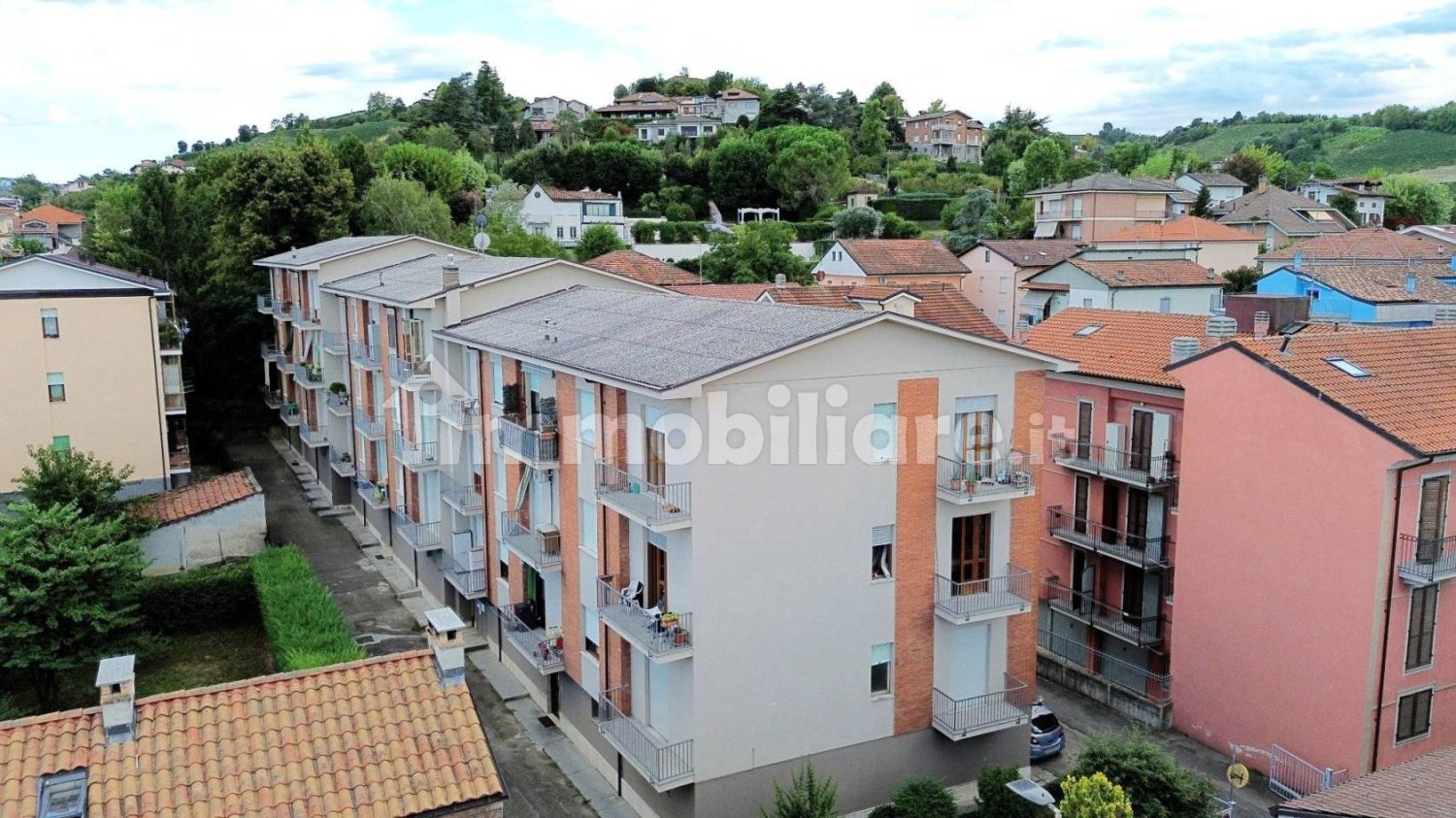 2 chambres Appartement à Alba, Italy No. 325002