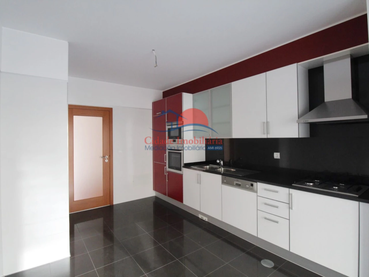 3 bedrooms Apartment in Funchal, Portugal No. 100926