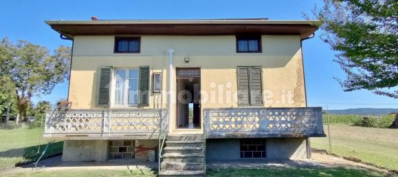 Villa de 3 dormitorios en Vische, Italy No. 298185 2