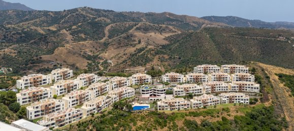 Apartamento de 3 dormitorios en Marbella, Spain No. 187005 26