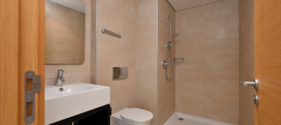 Apartamento de 3 dormitorios en Marbella, Spain No. 187005 16