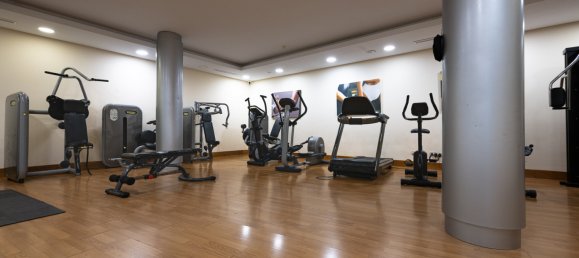 Apartamento de 3 dormitorios en Marbella, Spain No. 187005 22