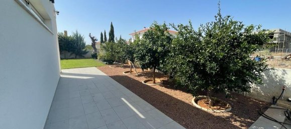 Villa de 6 dormitorios en Pyla, Cyprus No. 26526 5