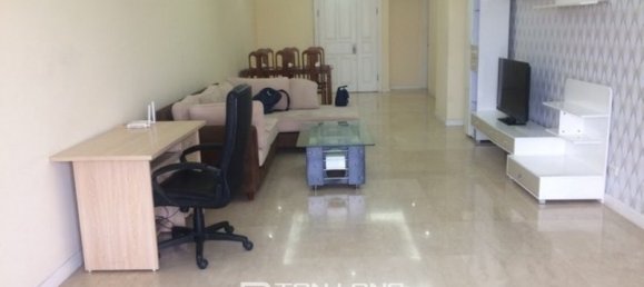 3 bedrooms Apartment in Tay Ho, Vietnam No. 1050 2