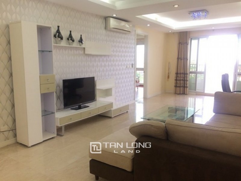 3 bedrooms Apartment in Tay Ho, Vietnam No. 1050