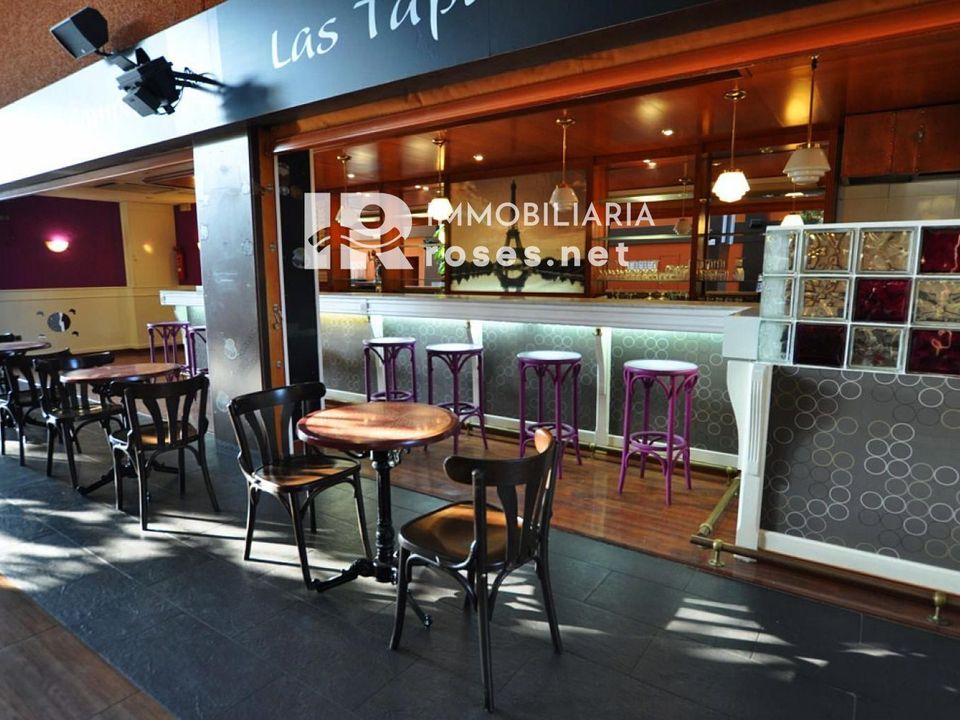 50m² Commercial property in Figueres, Spain No. 179085