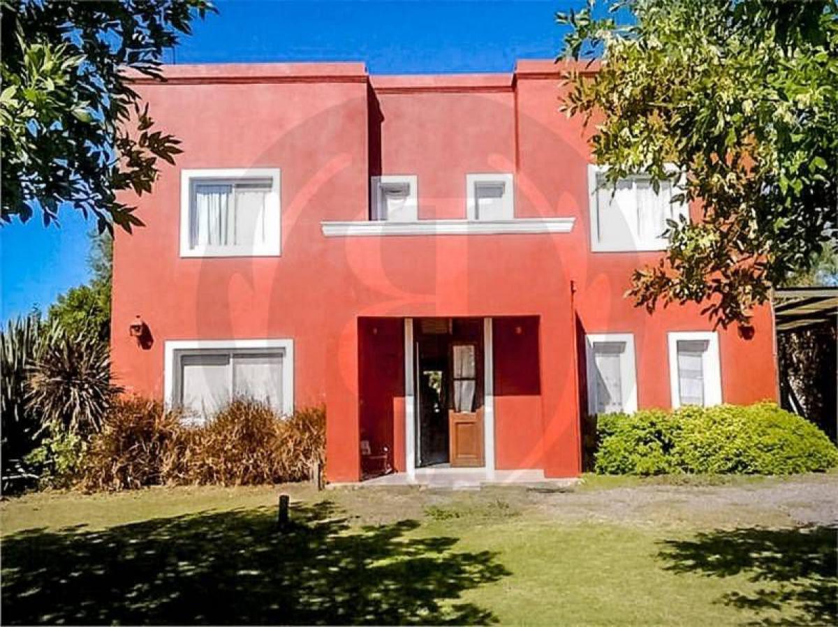 Дом с 3 спальнями в Тигре, Аргентина № 19887