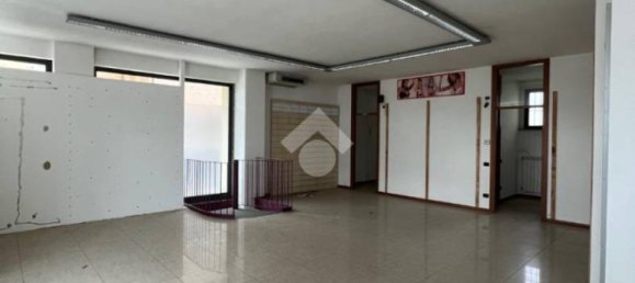 Коммерческая недвижимость с 1 комнатой в Брузапорто, Италия № 60588 12