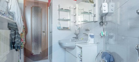 3 rooms Apartment in Milan, Italy No. 242298 2