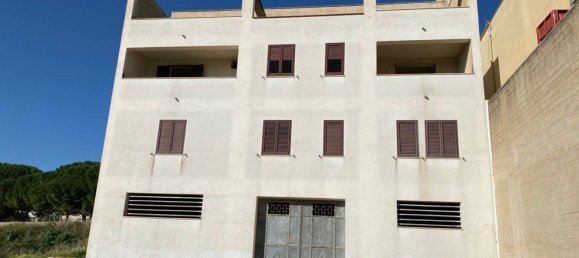 13غرفة عقار تجاري في Castelvetrano, Italy رقم 158854 2