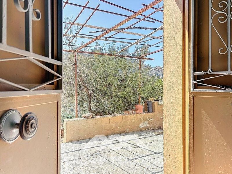 Дом с 4 спальнями в Комарес, Испания № 226273