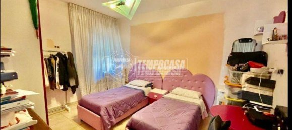 2 bedrooms Apartment in Naples, Italy No. 263130 4