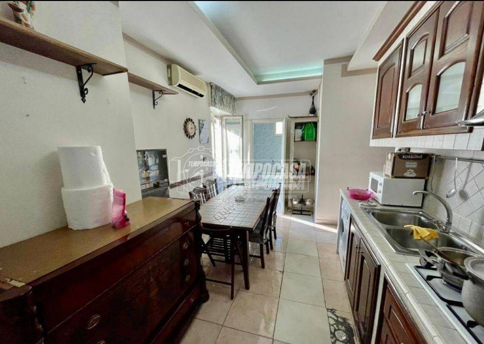 2 bedrooms Apartment in Naples, Italy No. 263130