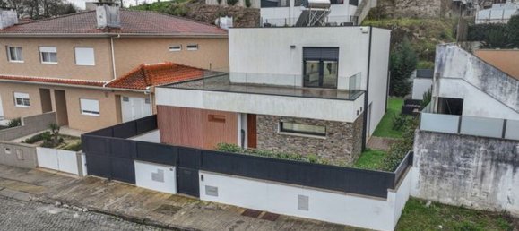 3 bedrooms House in Brito, Portugal No. 187270 25