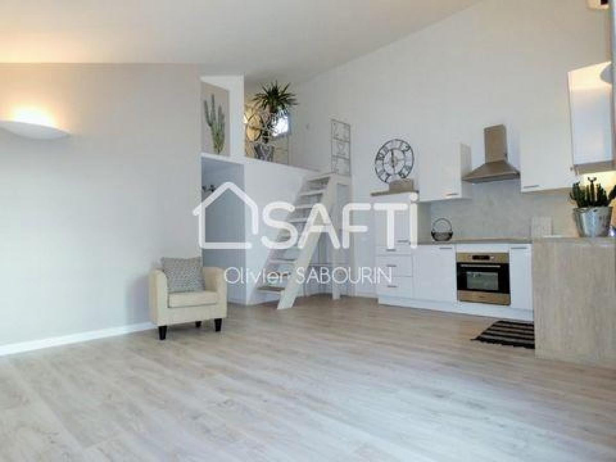 2 bedrooms Apartment in Frejus, France No. 4438